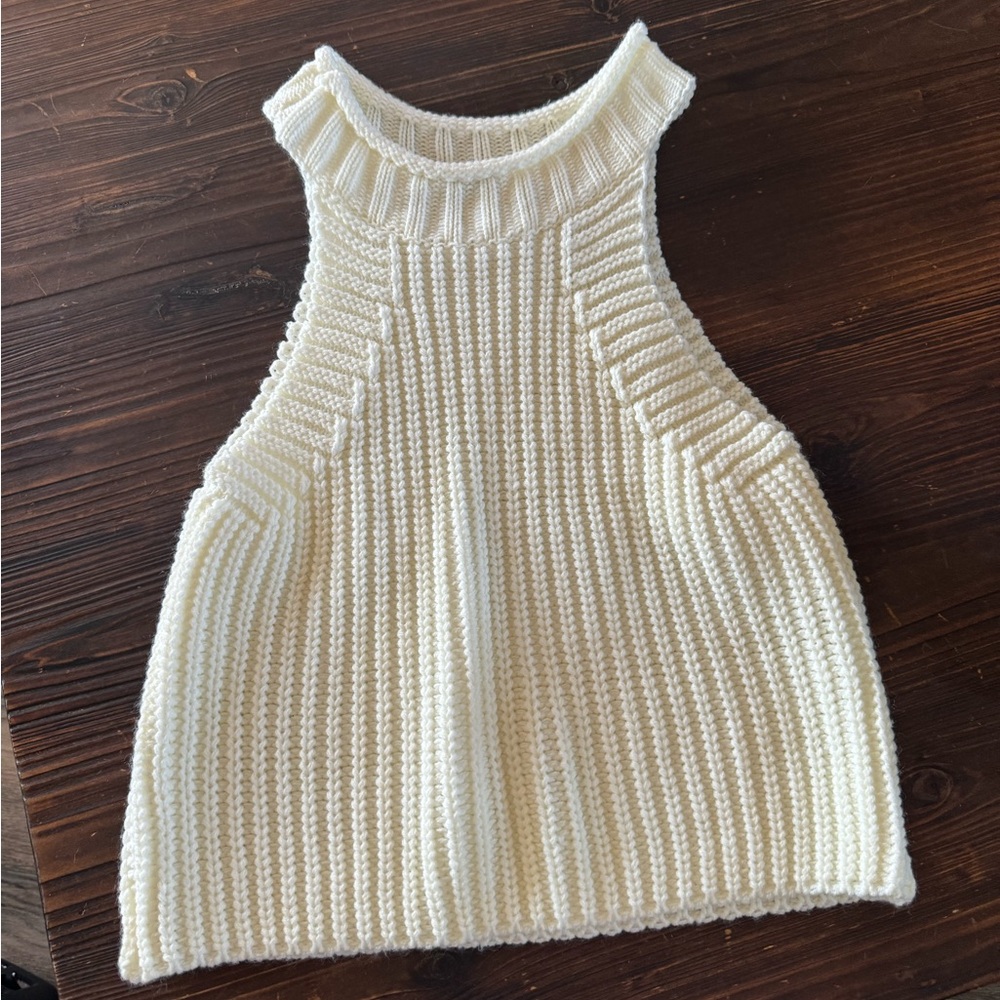 Women’s crop sweater